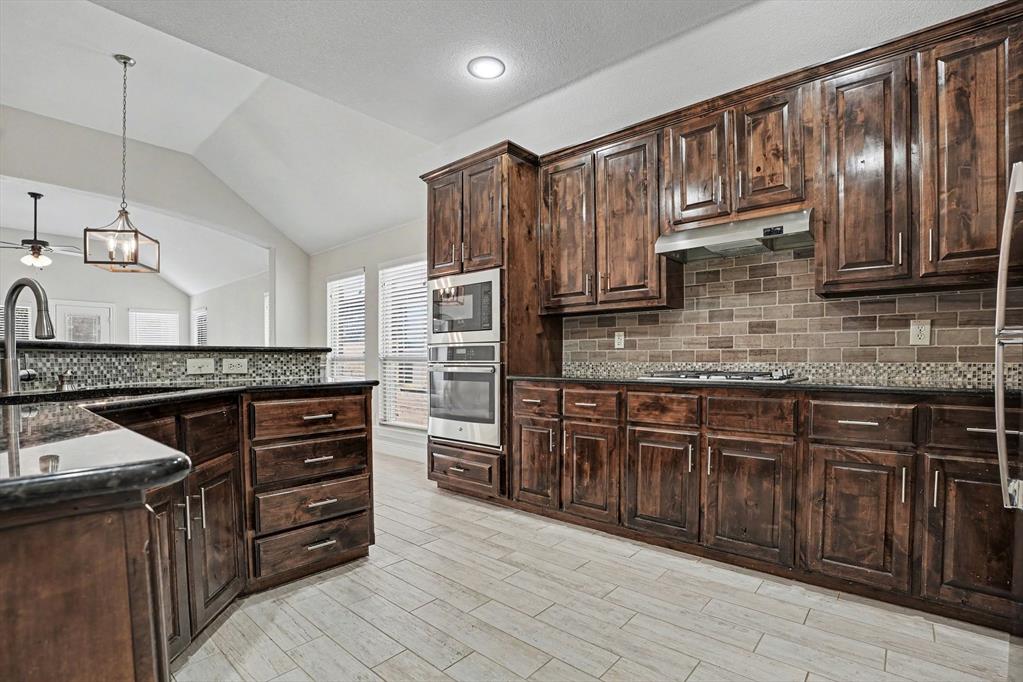 119 Charleston Lane, Fate, TX 75189