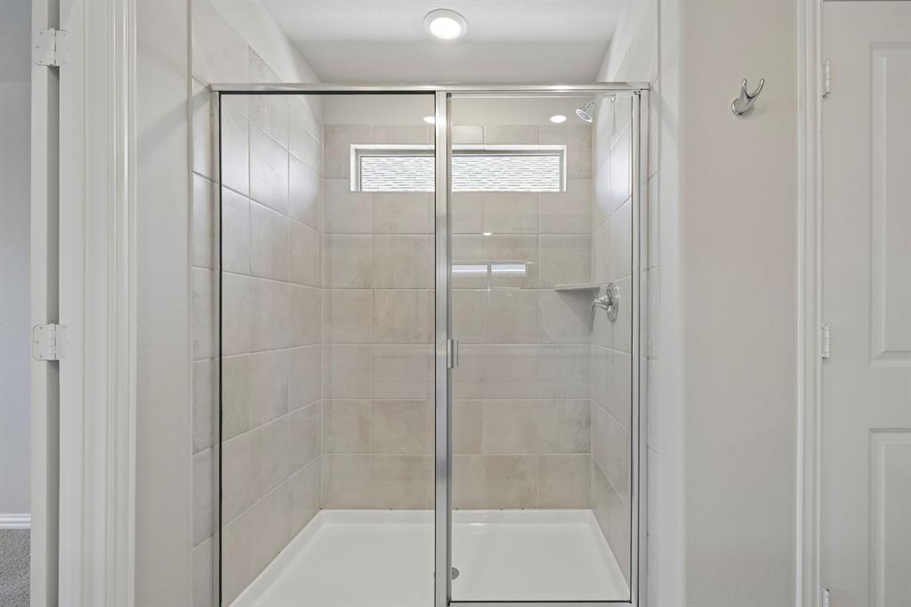 Photo is not of the actual home, but is an inspirational photo of builder’s model home and may depict options, furnishings, and/or decorator features that are not included.