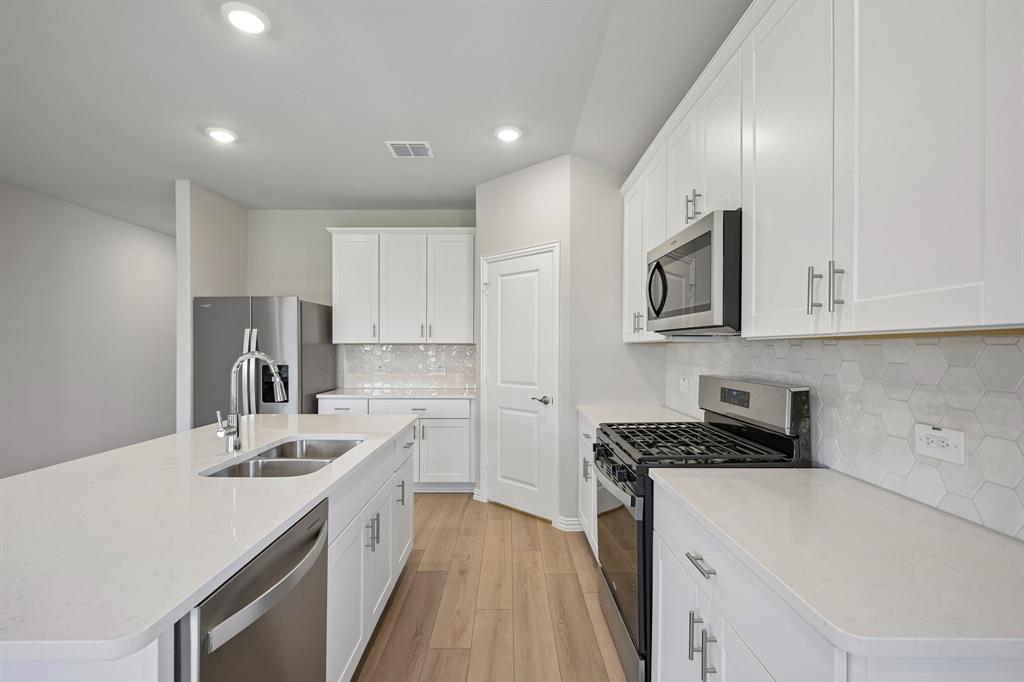 Photo is not of the actual home, but is an inspirational photo of builder’s model home and may depict options, furnishings, and/or decorator features that are not included.