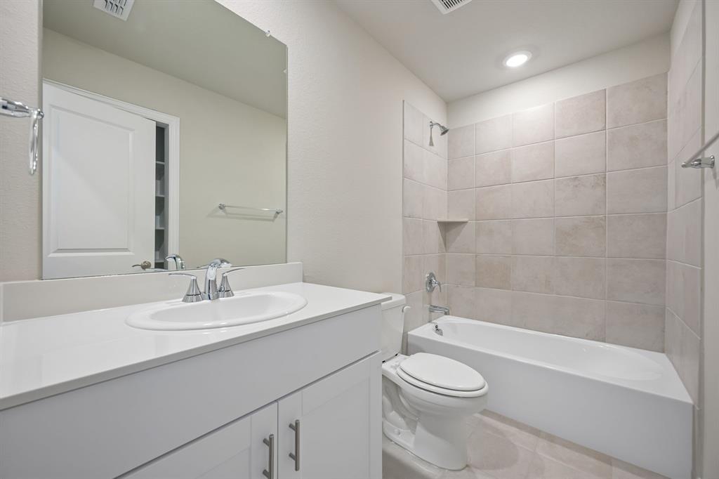 Photo is not of the actual home, but is an inspirational photo of builder’s model home and may depict options, furnishings, and/or decorator features that are not included.