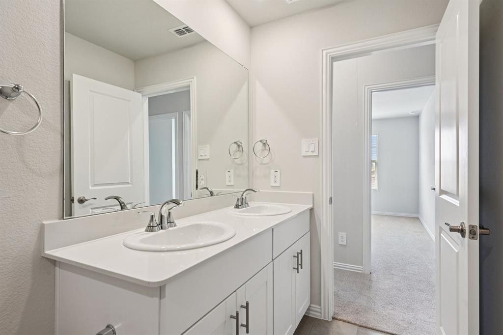 Photo is not of the actual home, but is an inspirational photo of builder’s model home and may depict options, furnishings, and/or decorator features that are not included.