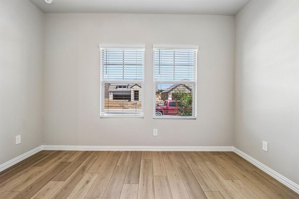 Photo is not of the actual home, but is an inspirational photo of builder’s model home and may depict options, furnishings, and/or decorator features that are not included.