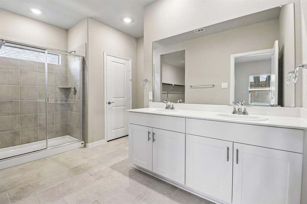 Photo is not of the actual home, but is an inspirational photo of builder’s model home and may depict options, furnishings, and/or decorator features that are not included.