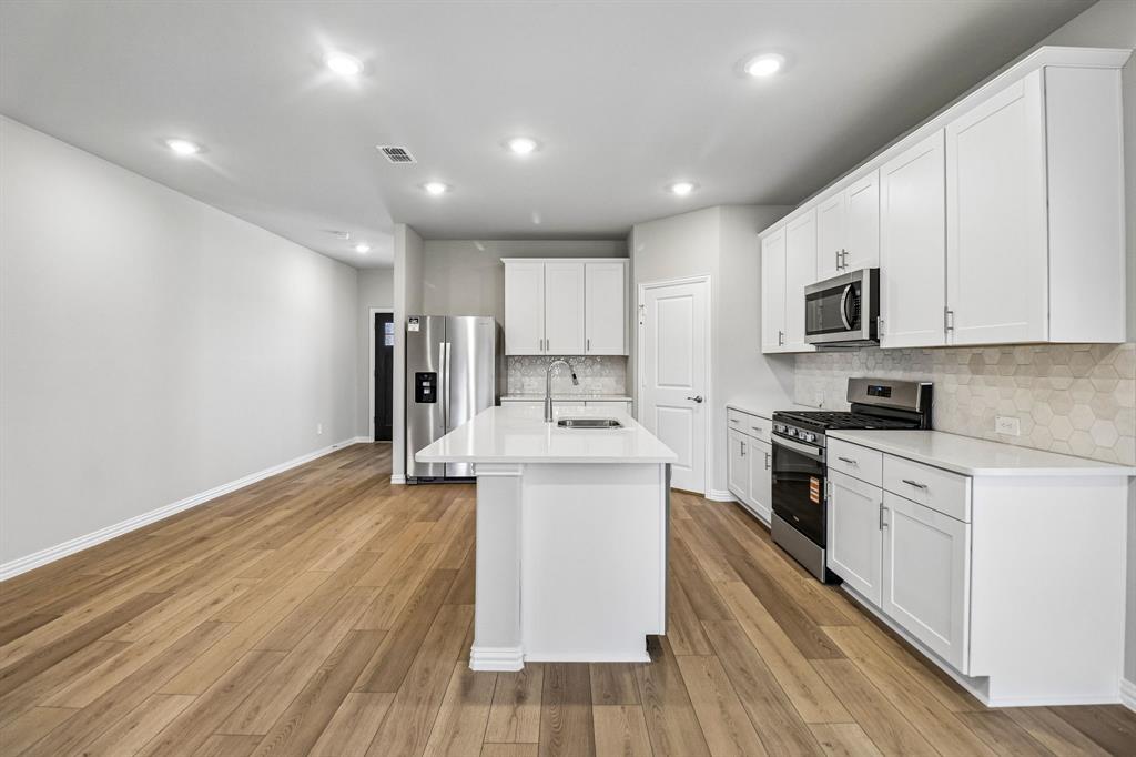 Photo is not of the actual home, but is an inspirational photo of builder’s model home and may depict options, furnishings, and/or decorator features that are not included.