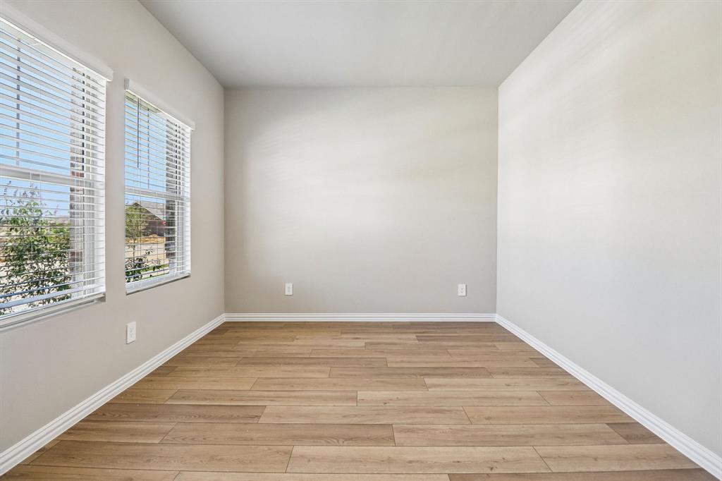 Photo is not of the actual home, but is an inspirational photo of builder’s model home and may depict options, furnishings, and/or decorator features that are not included.