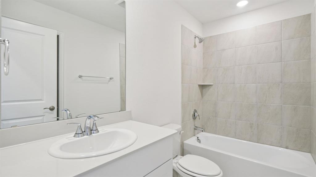 Photo is not of the actual home, but is an inspirational photo of builder’s model home and may depict options, furnishings, and/or decorator features that are not included.