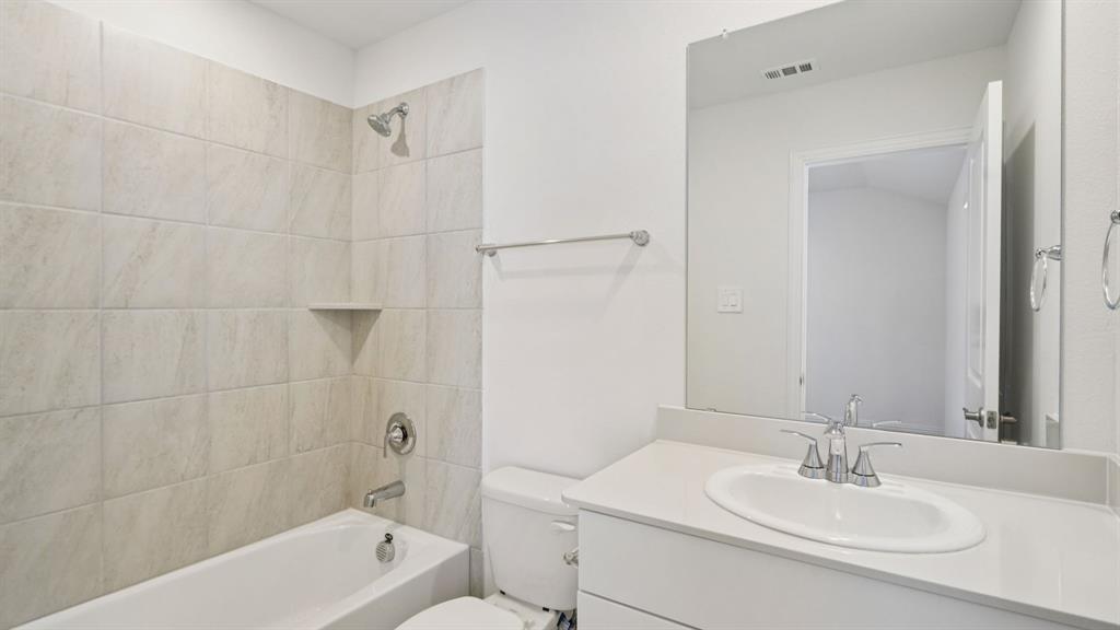 Photo is not of the actual home, but is an inspirational photo of builder’s model home and may depict options, furnishings, and/or decorator features that are not included.