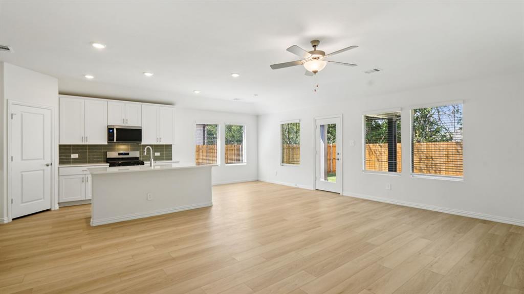 Photo is not of the actual home, but is an inspirational photo of builder’s model home and may depict options, furnishings, and/or decorator features that are not included.