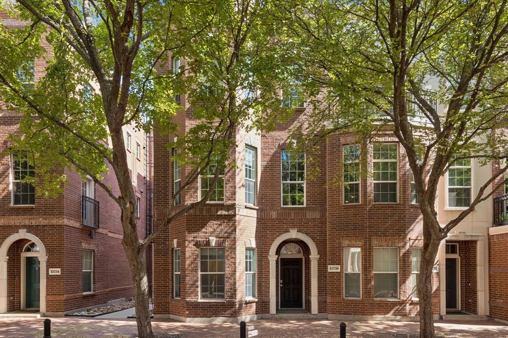 Front of townhome