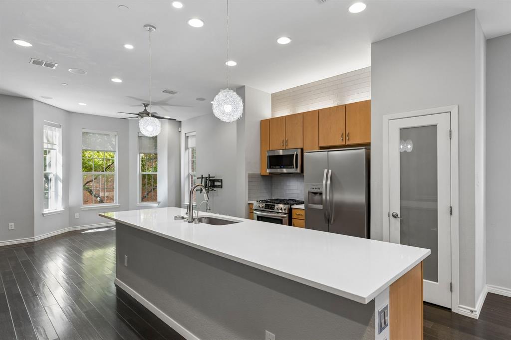 15730 Seabolt Place, Addison, TX 75001