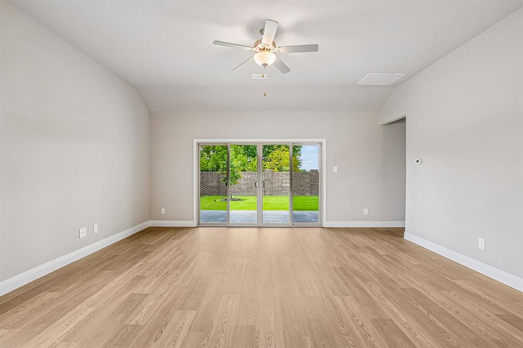 Photo is not of the actual home, but is an inspirational photo of builder’s model home and may depict options, furnishings, and/or decorator features that are not included.
