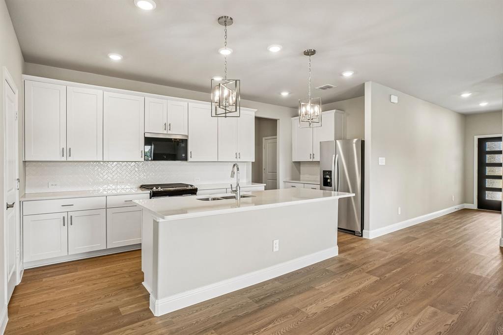 Photo is not of the actual home, but is an inspirational photo of builder’s model home and may depict options, furnishings, and/or decorator features that are not included. Photo is not of the actual home, but is an inspirational photo of builder’s model home and may depict options, furnishings, and/or decorator features that are not included.