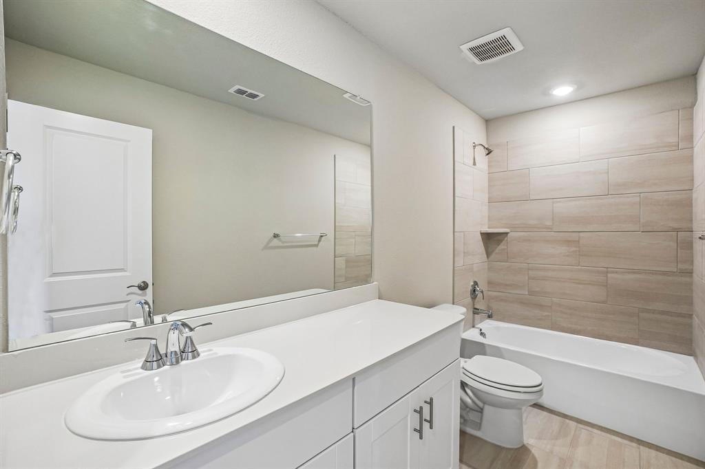 Photo is not of the actual home, but is an inspirational photo of builder’s model home and may depict options, furnishings, and/or decorator features that are not included.