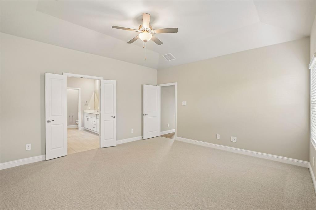 Photo is not of the actual home, but is an inspirational photo of builder’s model home and may depict options, furnishings, and/or decorator features that are not included.