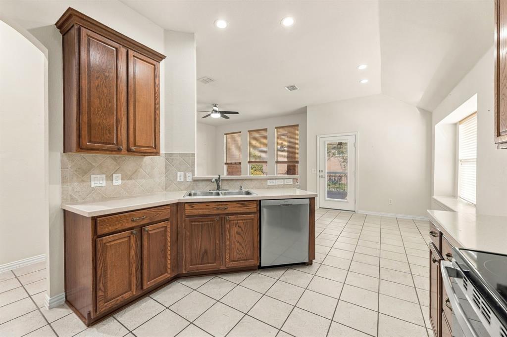 305 Wrangler Drive, Fairview, TX 75069