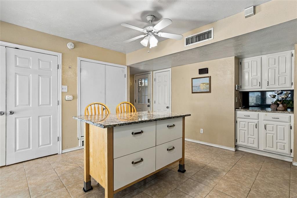 1901 Dodge Trail, Grand Prairie, TX 75052