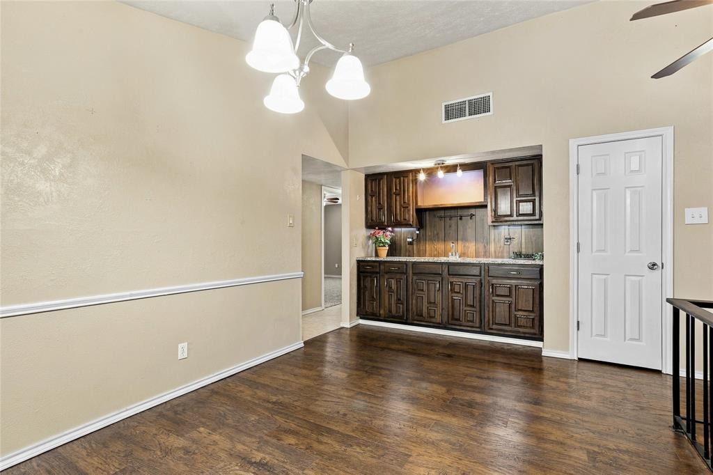 1901 Dodge Trail, Grand Prairie, TX 75052