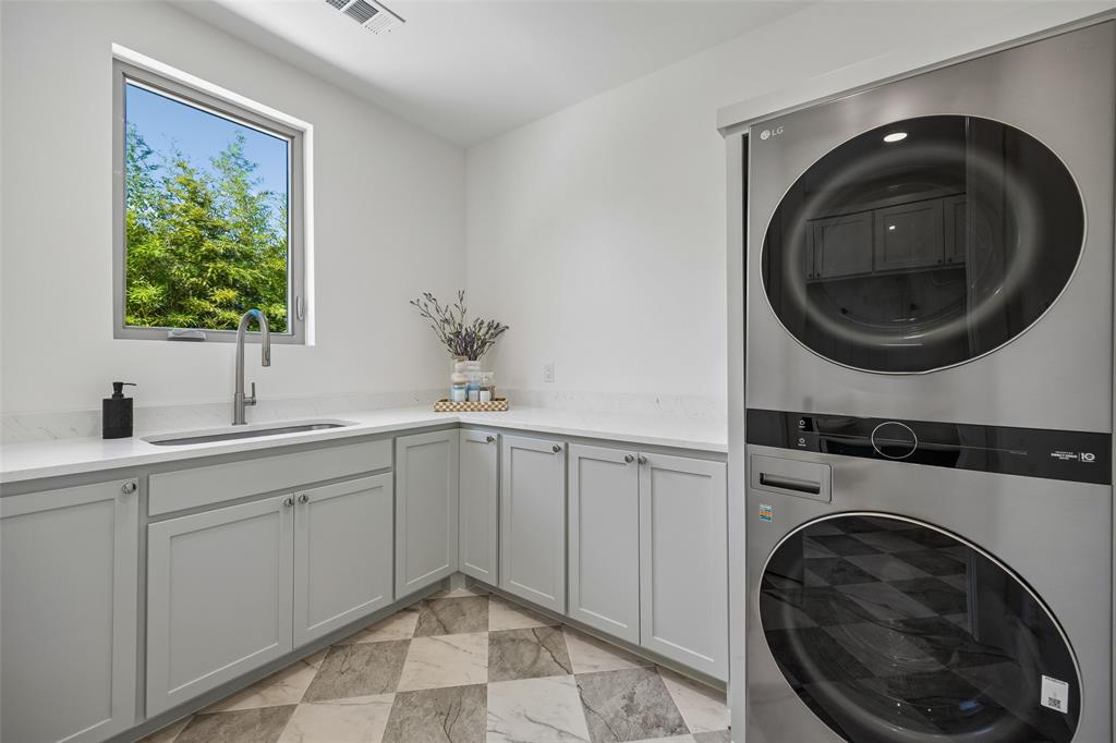 11131 Hillcrest Road, Dallas, TX 75230