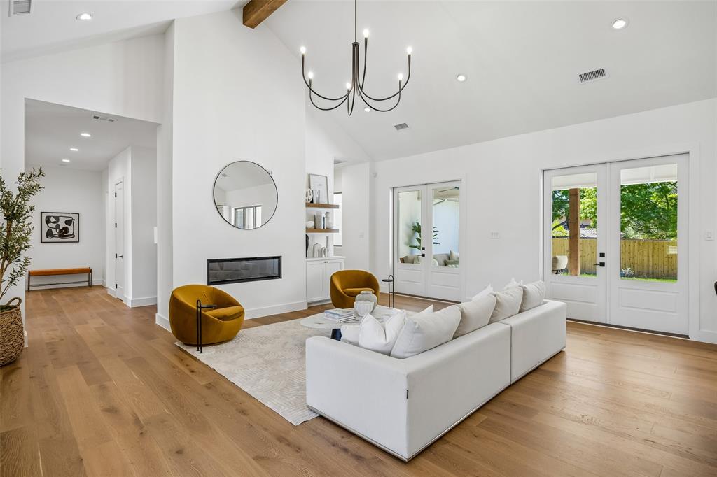 11131 Hillcrest Road, Dallas, TX 75230
