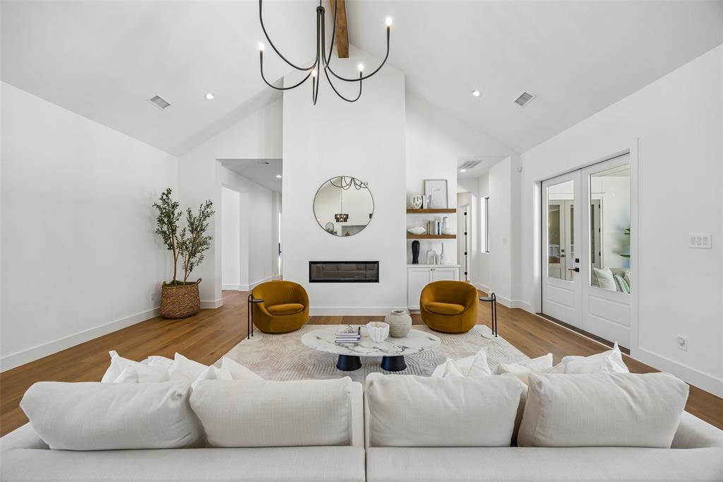 11131 Hillcrest Road, Dallas, TX 75230