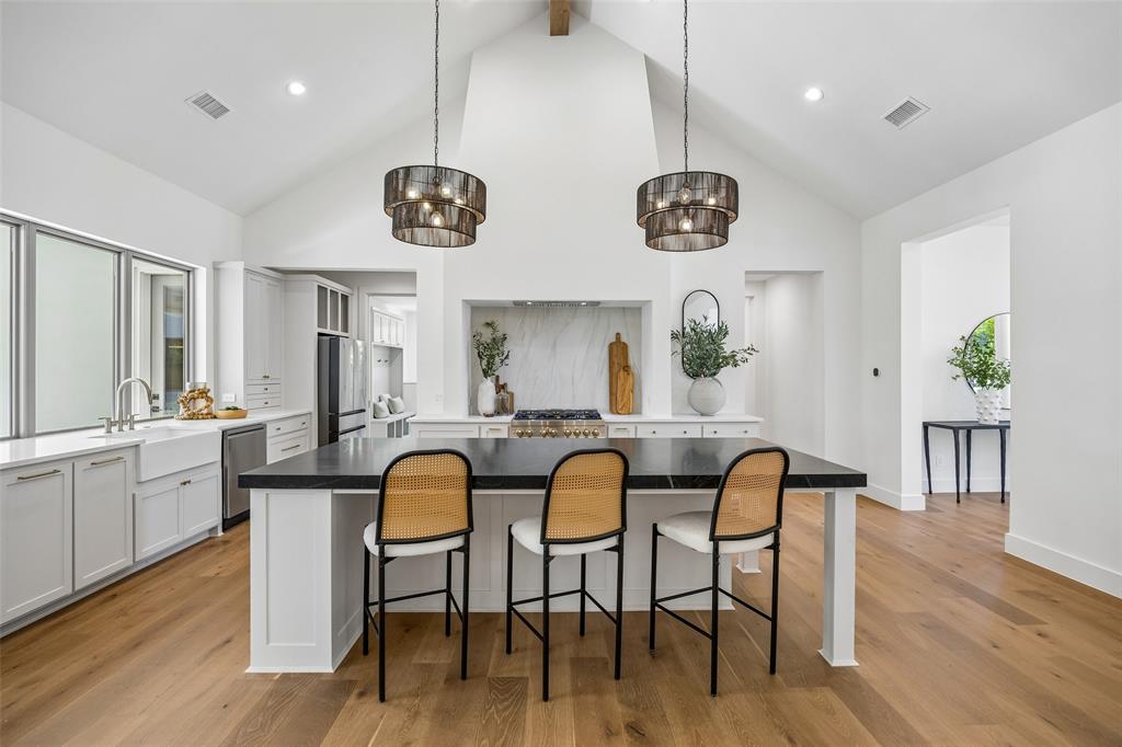 11131 Hillcrest Road, Dallas, TX 75230
