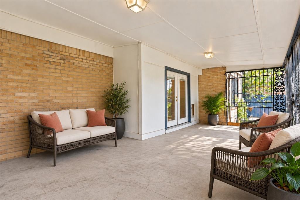 1902 Norfolk Avenue, Dallas, TX 75203