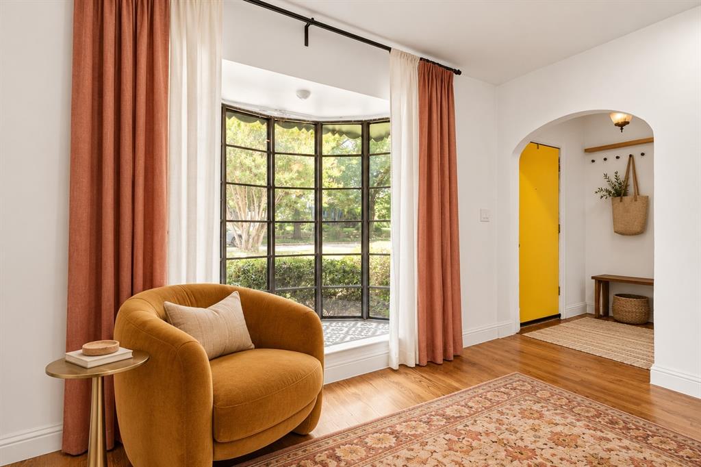 1902 Norfolk Avenue, Dallas, TX 75203