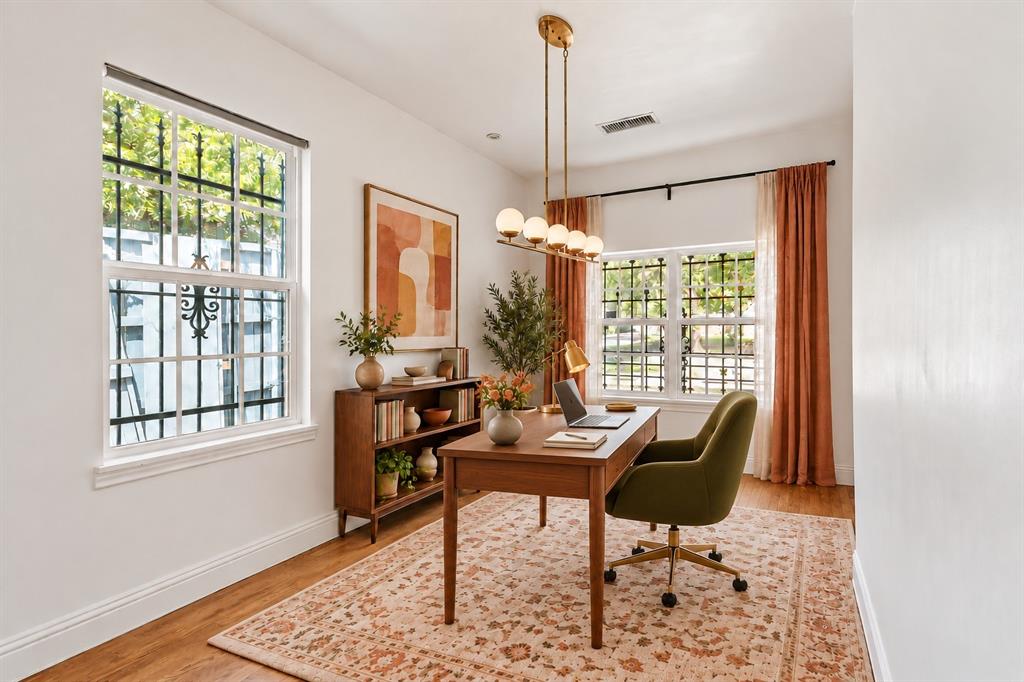 1902 Norfolk Avenue, Dallas, TX 75203