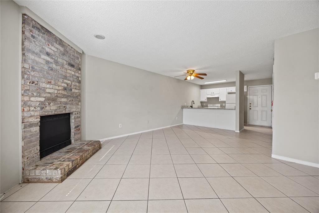 808 Red Bud Drive, DeSoto, TX 75115 808 Red Bud Drive, DeSoto, TX 75115