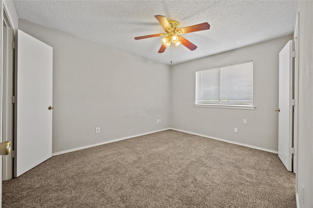 808 Red Bud Drive, DeSoto, TX 75115