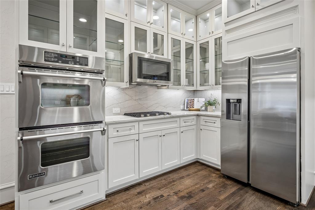Recent stainless steel appliances