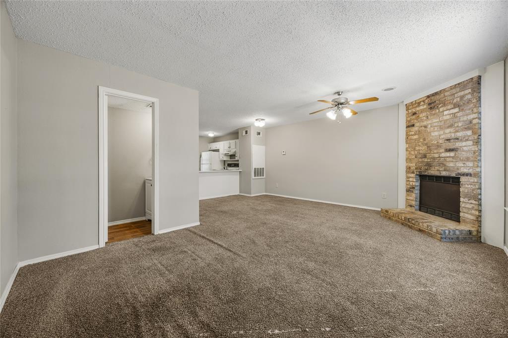 810 Red Bud Drive, DeSoto, TX 75115 810 Red Bud Drive, DeSoto, TX 75115