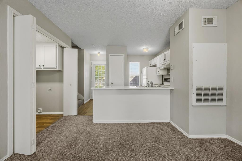 810 Red Bud Drive, DeSoto, TX 75115 810 Red Bud Drive, DeSoto, TX 75115