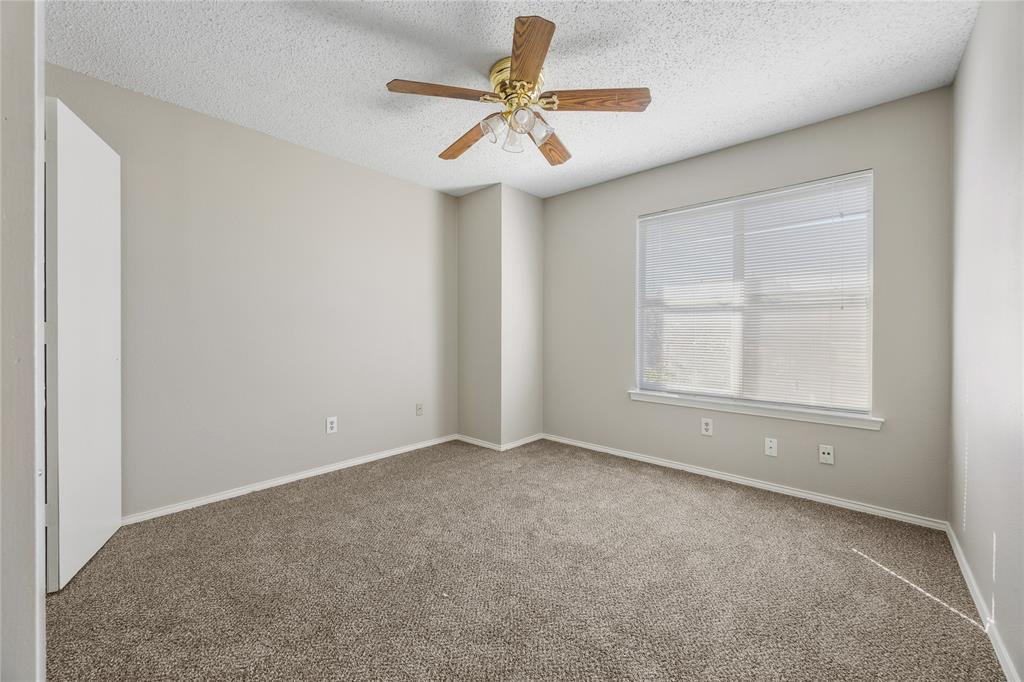 810 Red Bud Drive, DeSoto, TX 75115