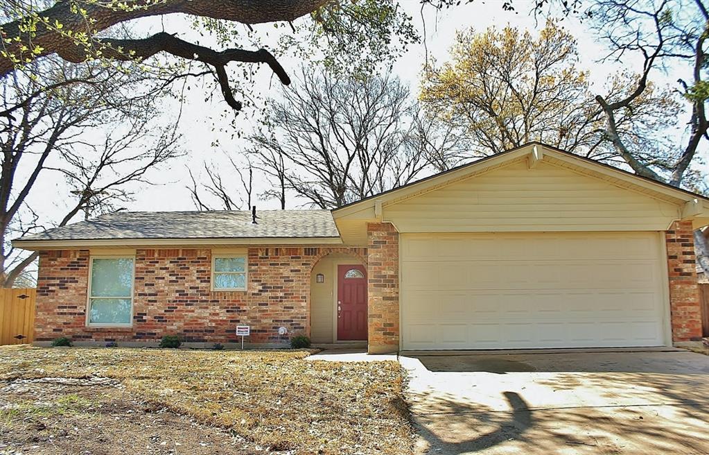 302 Linkwood Drive, Duncanville, TX 75137