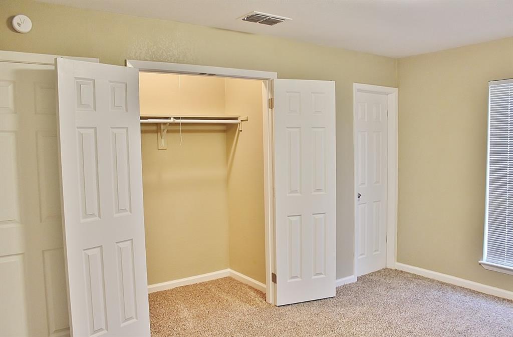 302 Linkwood Drive, Duncanville, TX 75137