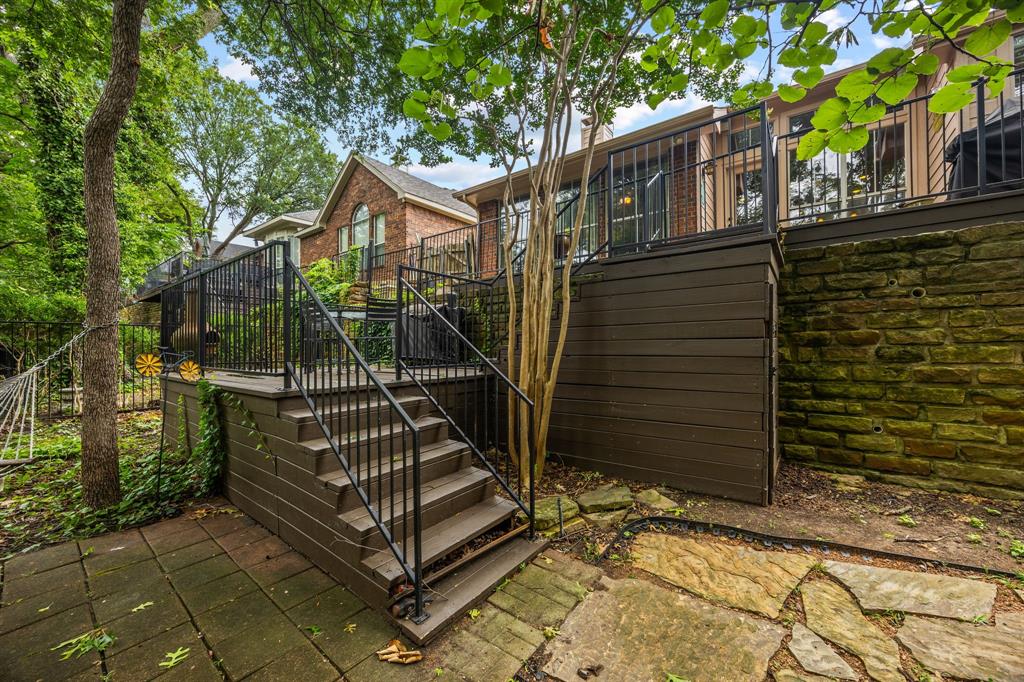 221 Freedom Court, Rockwall, TX 75032