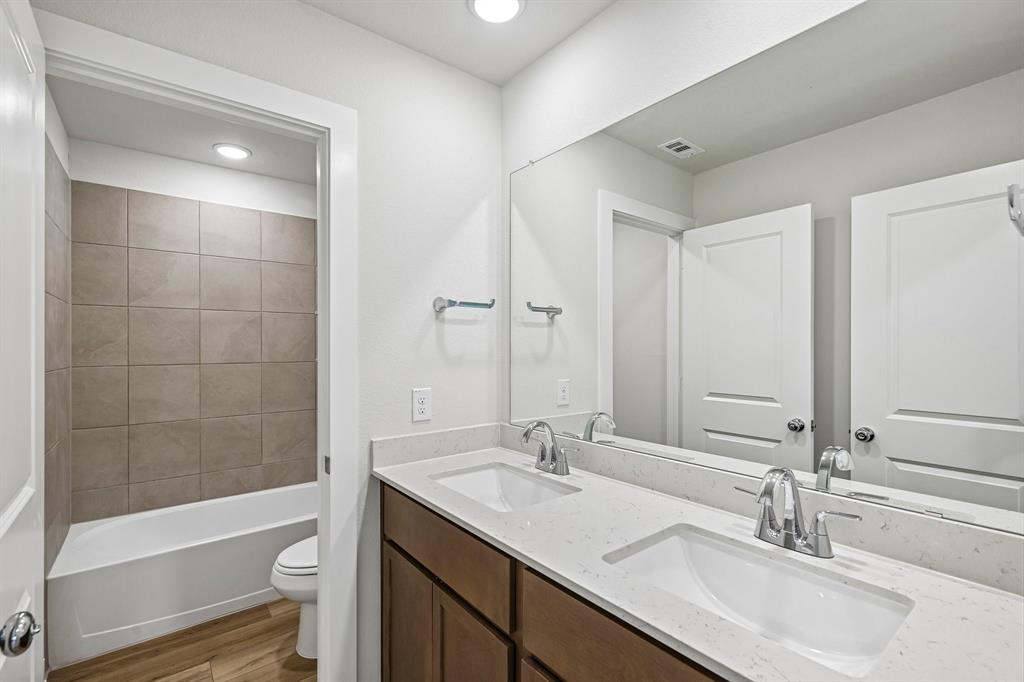 732 Ashley Gardens Drive, Forney, TX 75126
