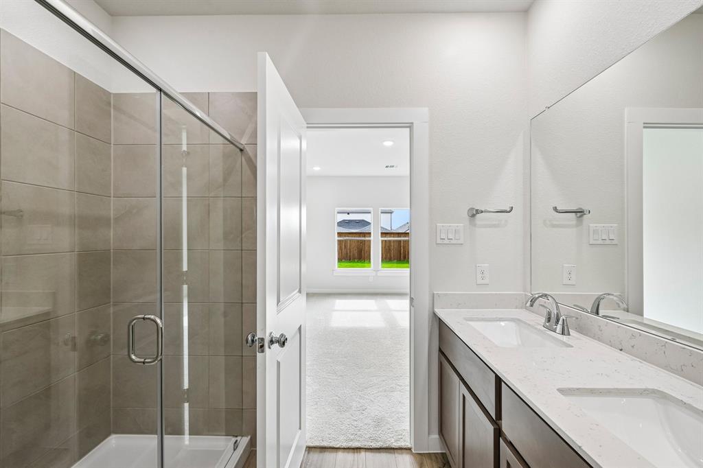 732 Ashley Gardens Drive, Forney, TX 75126