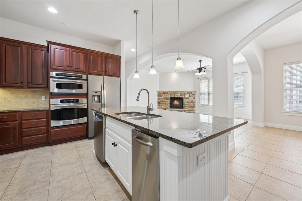 610 Via Ravello, #201, Irving, TX 75039