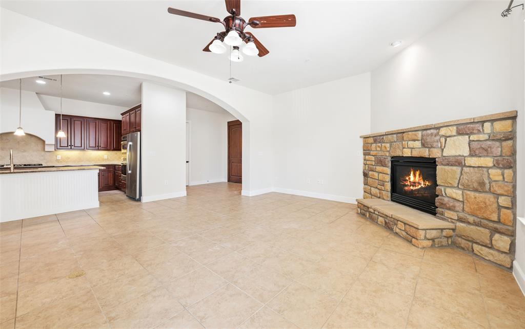 610 Via Ravello, #201, Irving, TX 75039