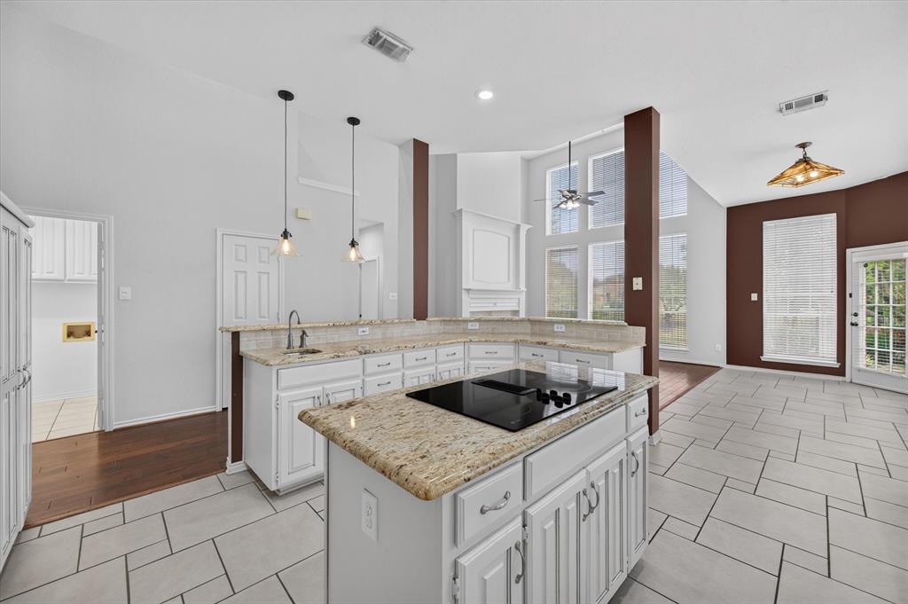 425 Waterside Drive, Irving, TX 75063