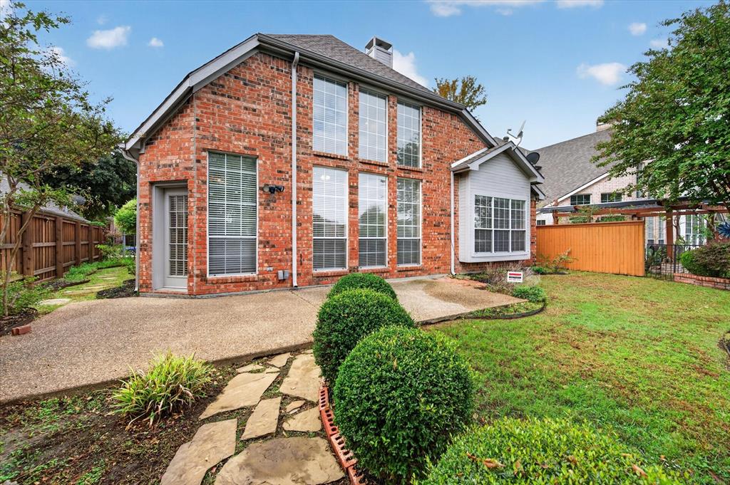 425 Waterside Drive, Irving, TX 75063