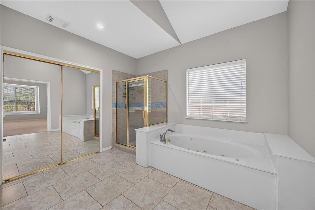 425 Waterside Drive, Irving, TX 75063