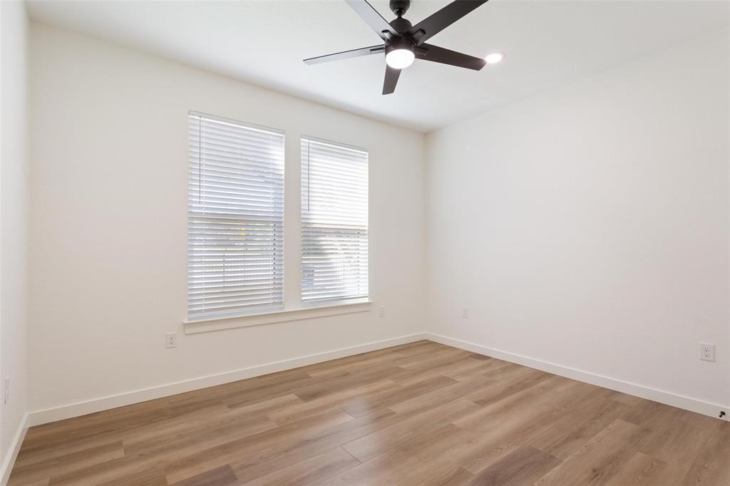 933 N 12th Street, Waco, TX 76707