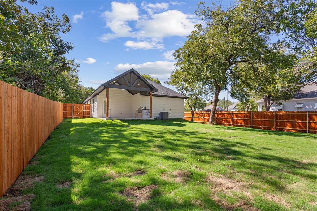 933 N 12th Street, Waco, TX 76707