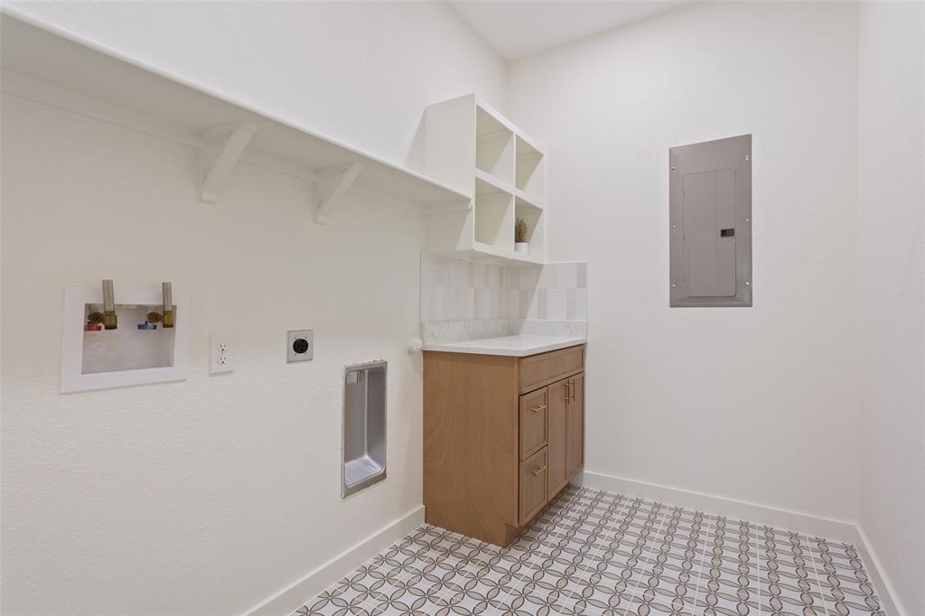 933 N 12th Street, Waco, TX 76707