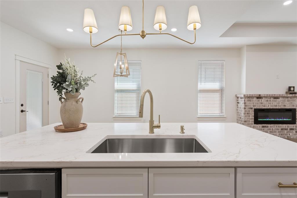 933 N 12th Street, Waco, TX 76707