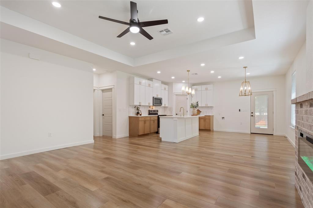 933 N 12th Street, Waco, TX 76707 933 N 12th Street, Waco, TX 76707