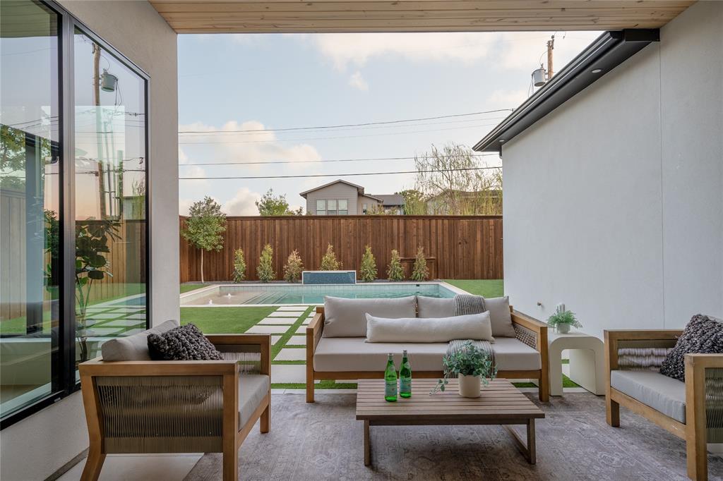 4722 Cowan Avenue, Dallas, TX 75209